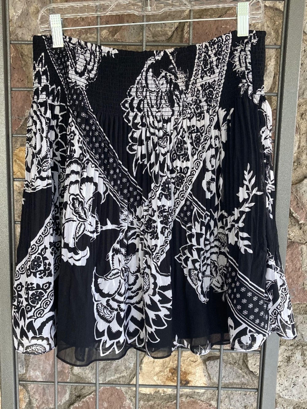 WHBM Black/White Chiffon Floral x Paisley Print Flutter Skirt Size XS